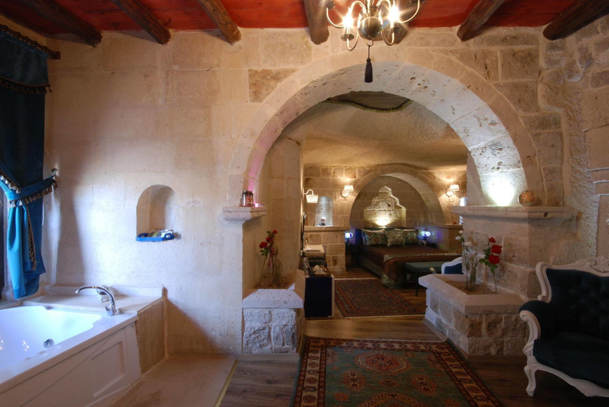 Mimi Cappadocia Luxury Cave Hotel Uçhisar Eksteriør billede