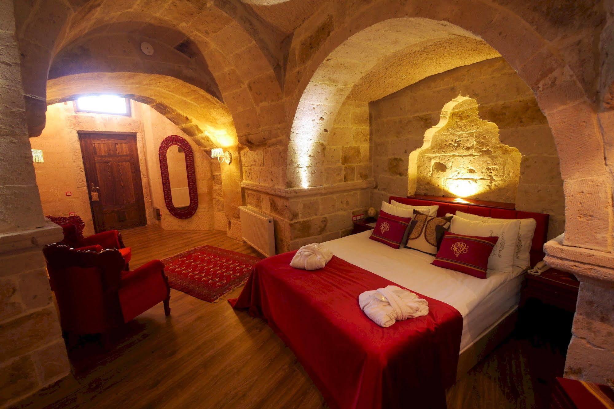 Mimi Cappadocia Luxury Cave Hotel Uçhisar Eksteriør billede